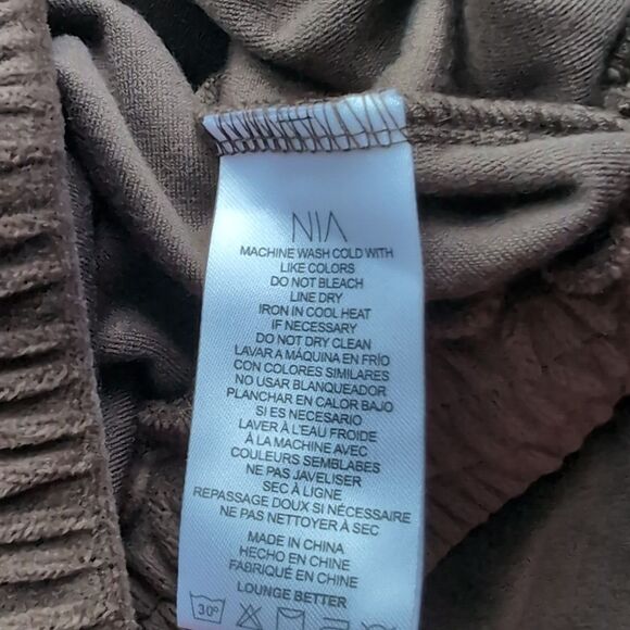 NWT Coffee Brown Velour Velvet Cropped Hoodie M Relaxed Fit - Picture 12 of 16